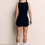 CONTRAST STITCHING SLEEVELSS TOP