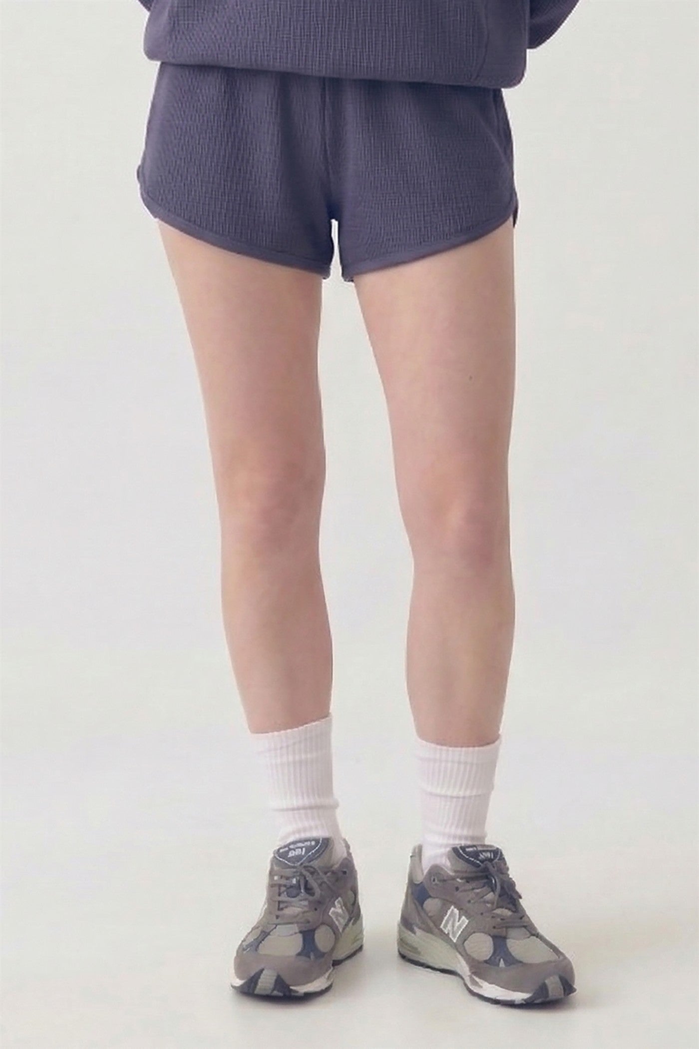 SOFT WAFFLE DOLPHIN SHORT