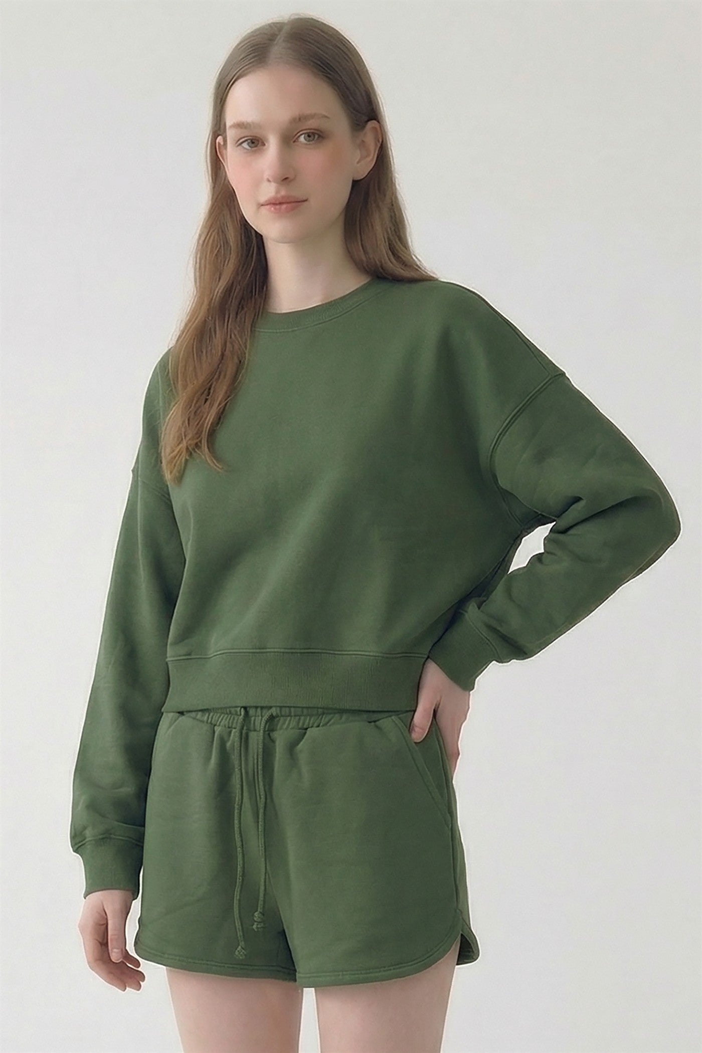 PRE SHRUNK COTTON TERRY CROPPED CREWNECK