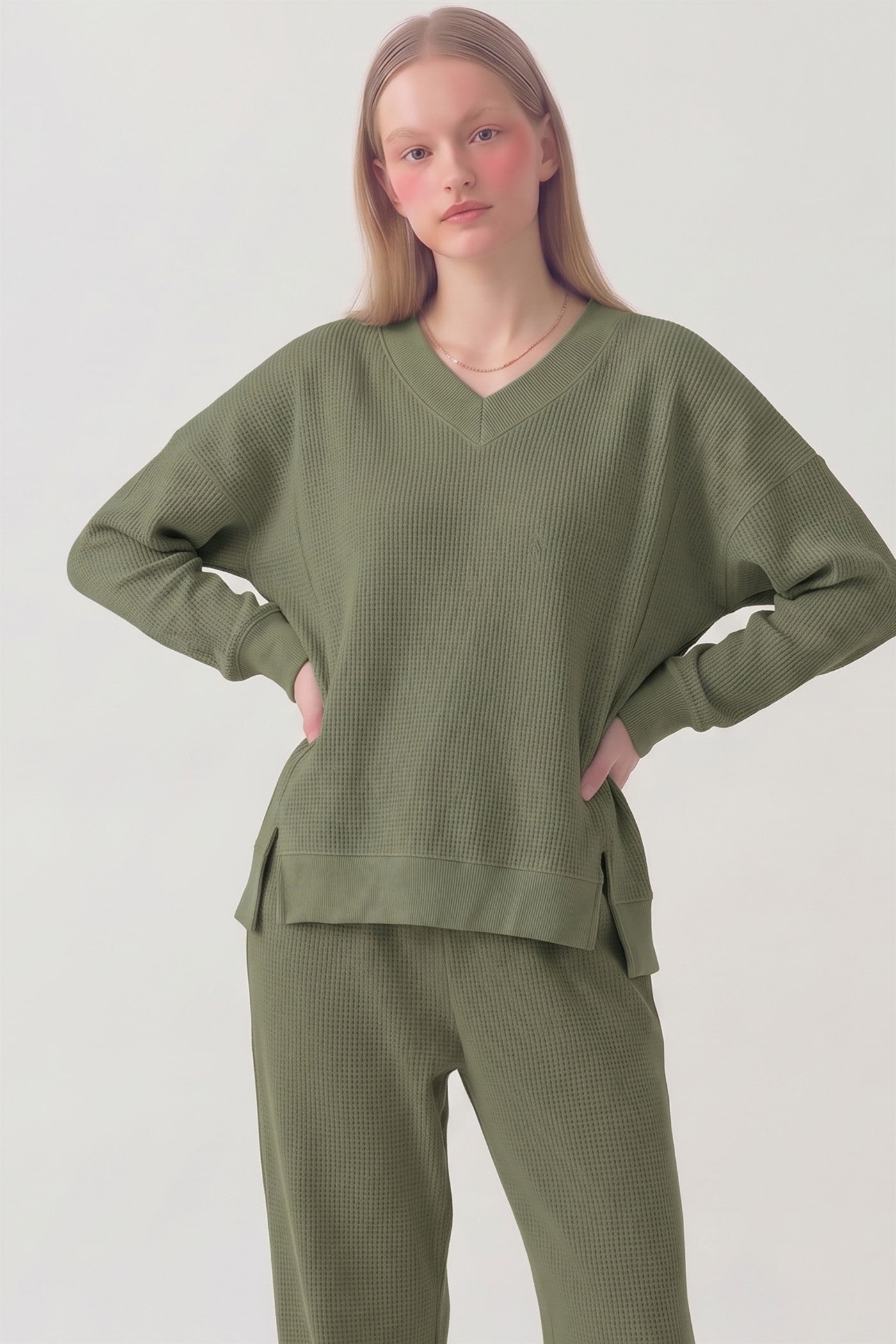 SOFT WAFFLE V NECK OVERSIZED SWEATSHIRT